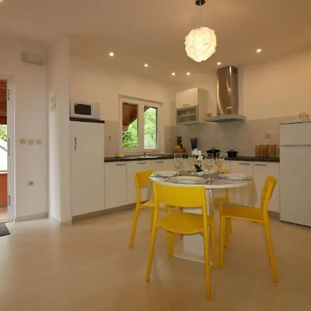 Melisa 5 By Interhome Vakantiehuis